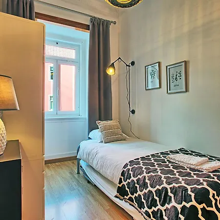 Antonio Pedro By Interhome Lissabon